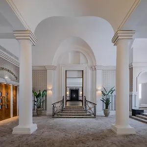 Hotel The Queens ****