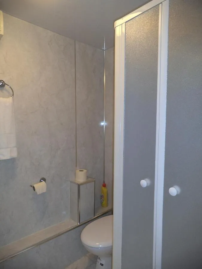 Menzies Guest House Edinburgh